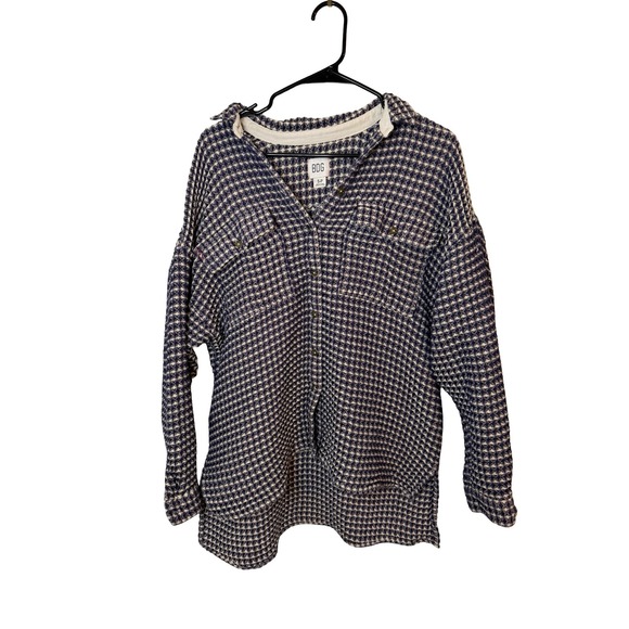 BDG Tops - BDG Urban Outfitters Navy Blue Diamond Pattern Button Down Shirt Shacket Small
